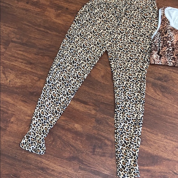 Last 1! 2piece set | animal print - Picture 2 of 3
